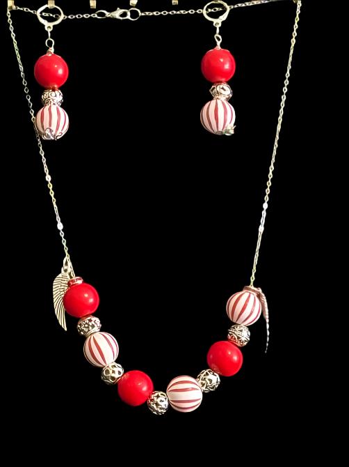 ELEGANT ASSORTED WOODEN BALLS NECKLACE SET