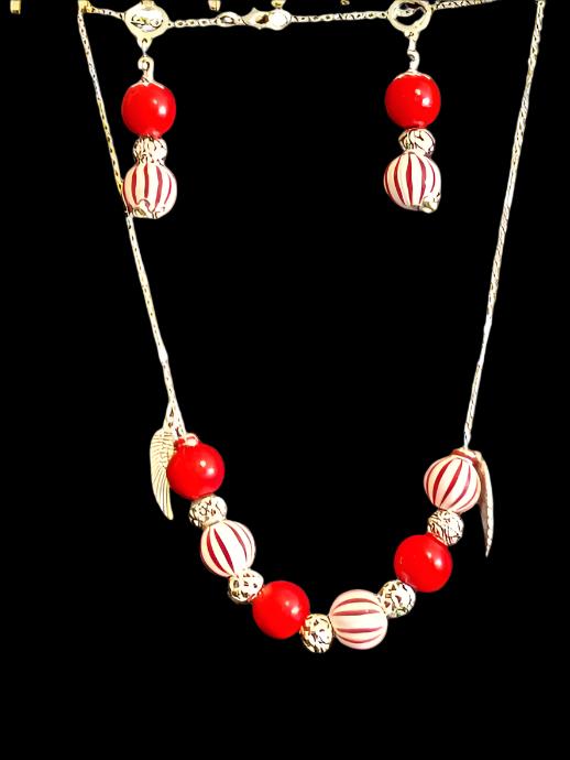 ELEGANT ASSORTED WOODEN BALLS NECKLACE SET