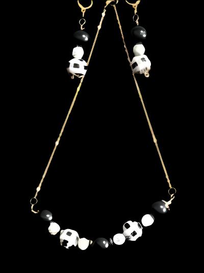 ELEGANT ASSORTED WOODEN BALLS NECKLACE SET