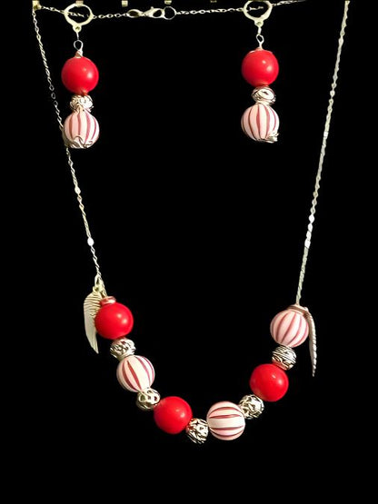 ELEGANT ASSORTED WOODEN BALLS NECKLACE SET