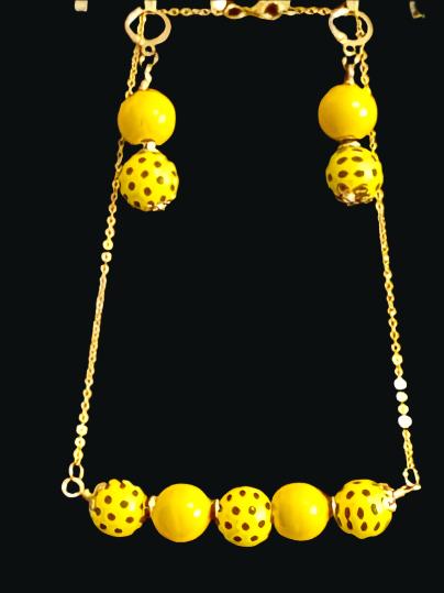 ELEGANT ASSORTED WOODEN BALLS NECKLACE SET